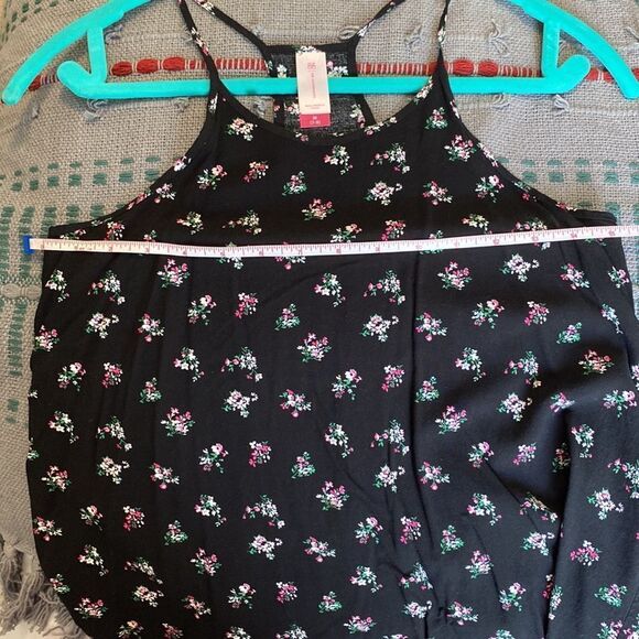 No Boundaries, Black & Floral Print T-Back Tank, Size M, EUC - Picture 6 of 6
